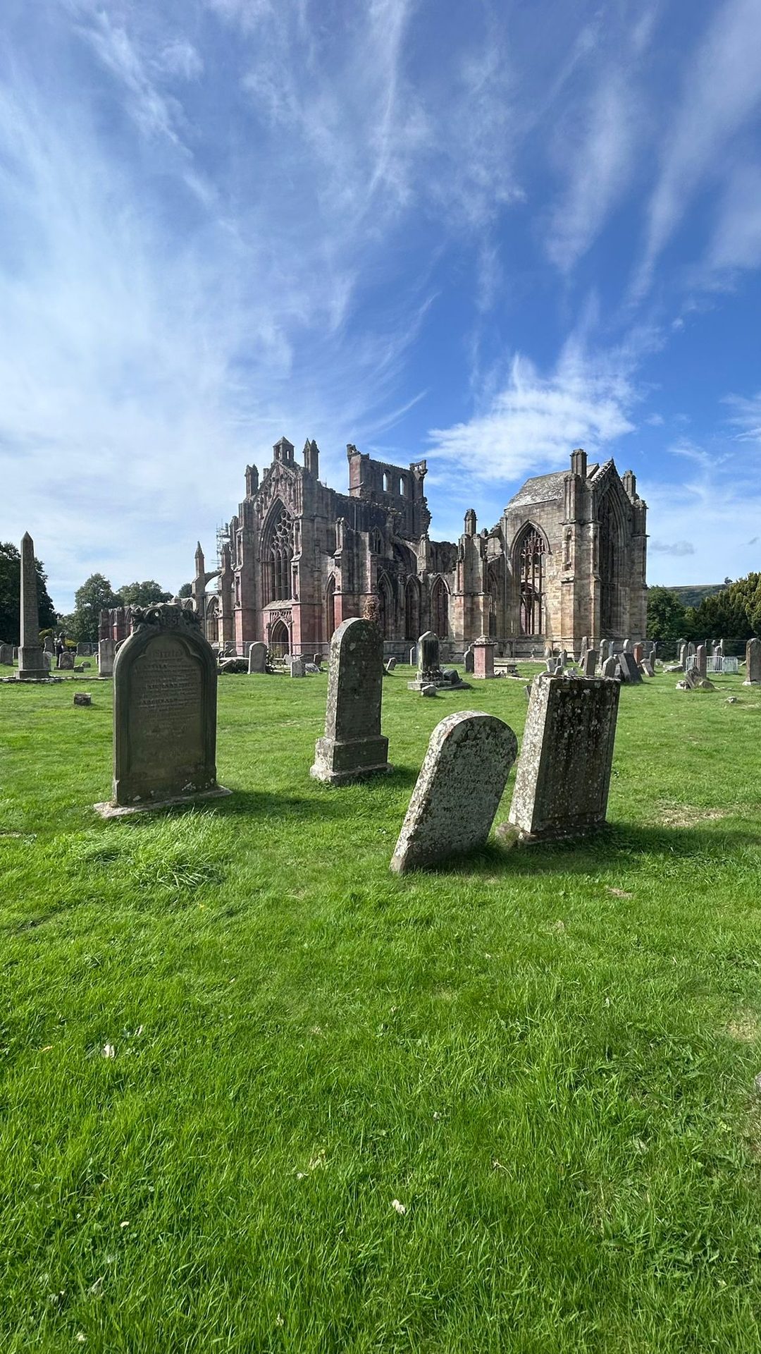Le rovine dell'abbazia di Melrose